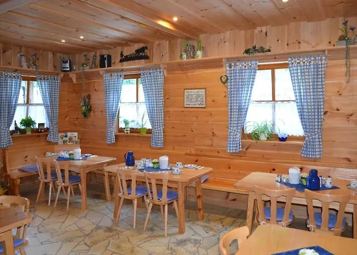 Gastehaus Regenbogen Inn 2*