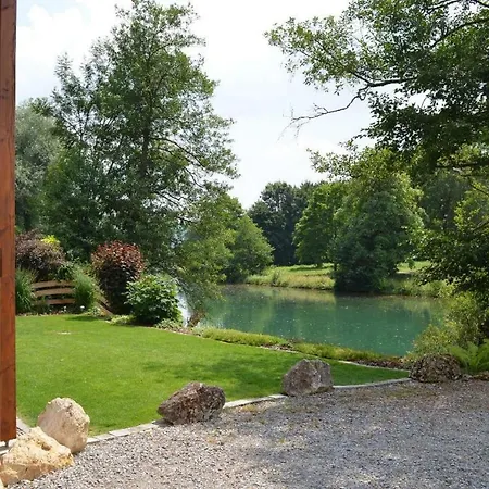 אורחן Gastehaus Regenbogen אסינג