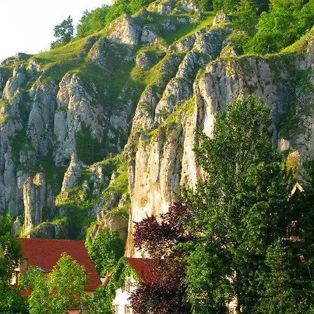 Gastehaus Regenbogen אורחן אסינג